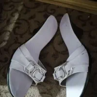 2 جفت دمپایی کاملا نو