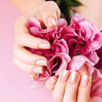 آموزش کاشت ناخن فقط2 میلیون