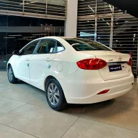 جک J4 سفید و مشکی / نمایندگی کرمان موتور