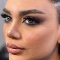میکاپ حرفه ایی و (پاکسازی پوست و مژه موقت رایگان)