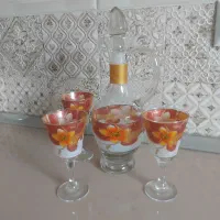 یه تنگ و سه لیوان نو
