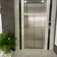 کارشناس فروش خانم