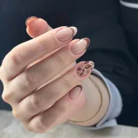 استخدام ناخنکار حرفه ای ثابت کاشت پودر و ژل