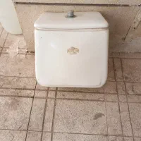 منبع توالت فرنگی دو تیکه