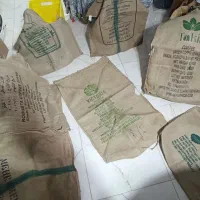 ۳۸ عدد گونی کنفی قهوه سبز ۶۰ کیلویی