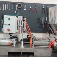 دستگاه پرکن مایعات رقیق و غلیظ تمام اتومات و دستی