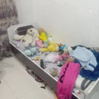 تخت خواب و کمد کودک