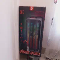 اسپیکر نو استفاده نشده داخل کارتون