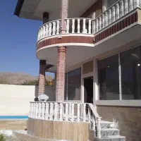 صراحی(نرده سنگی)