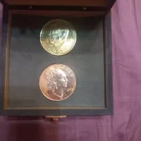 سکه برنز فرح و جان اف کندی