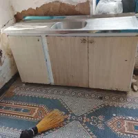 سینک ظرفشویی‌به‌همراه‌کابینت