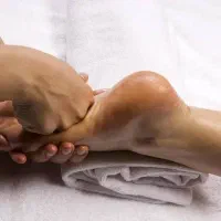 حجامت، بادکش، ماساژ ترکیبی، در محل شما توسط آقا