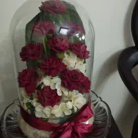 باکس گل رز شیشه ای  دوتا یکی کوچیکه یکی بزرگ