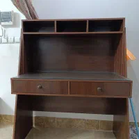 میز تحریر در حد نو