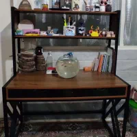 میز تحریر یا لپتاب