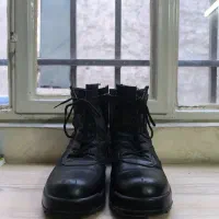 پوتین مشکی