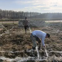 سازنده ویلا همفک پیمانکارم استاد کار هستم خودم