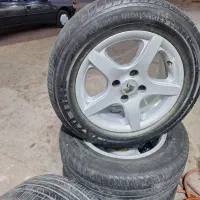 رینگ پنج پر تخت