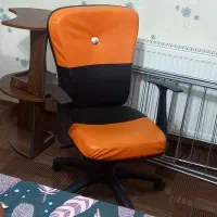 صندلی کامپیوتر  سالم در حد نو