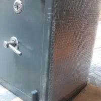 گاوصندوق تک درب