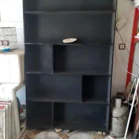 قفسه چوبی بزرگ