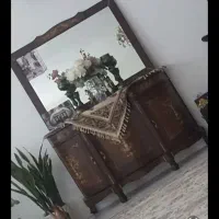 بوفه و آینه