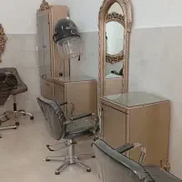 تجهیزات کامل سالن آرایش بانوان در حد نو