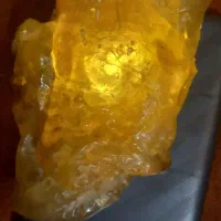 سنگ کهربایی طبیعی