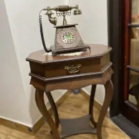 میز تلفن جنس چوب همراه با تلفن کاملا نو