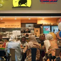 استخدام نیروی کار خانم