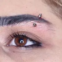 آموزش و خدمات پیرسینگ،چال گونه دائم،میکرودرمال