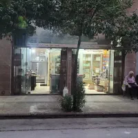 مغازه.۸۰مترتک برگ.خ فارابی.بر۶متر.آب برق گازتلفنWC