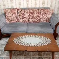 مبلمان راحتی به همراه میز