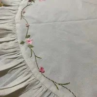 رومیزی گلدوزی شده
