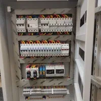 مونتاژ کار تابلو برق