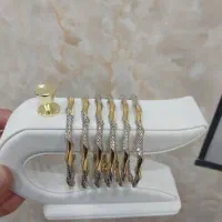 طلا و جواهری