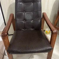 صندلی چرم ‌چوب