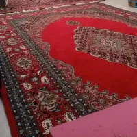 فرش قرمز
