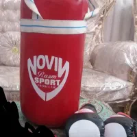 کیسه بوکس با دستکش نو