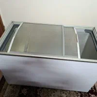 یخچال بستنی