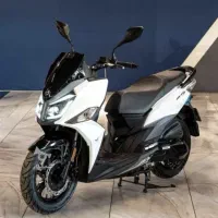 موتور j 200در حد نو