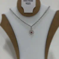 مدال نقره ملیله نگین قرمز طرح گُل کد ۶۵۴