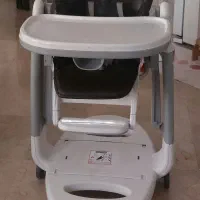 صندلی و گهواره کودک