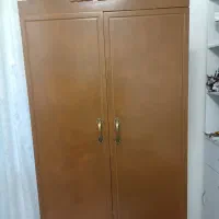 کمد نوجوان رنگ‌شده
