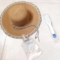 کلاه، کیسه آبگرم، برس جادویی