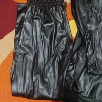 کاپشن و شلوار چرم زنانه