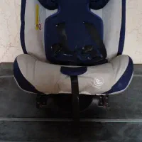 صندلی کودک داخل ماشین