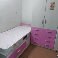 تخت وکمد