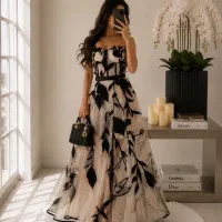 فروشنده لباس زنانه