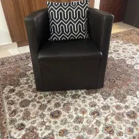 دو عدد صندلی مشکی سالم
